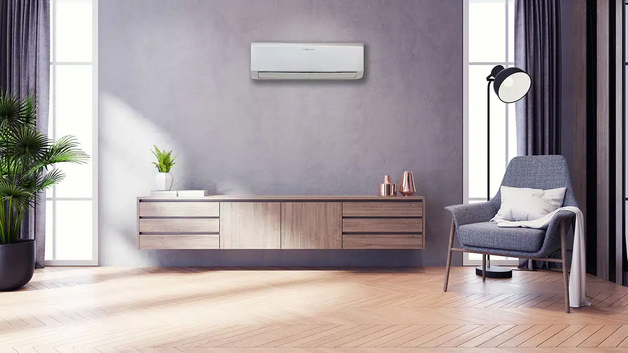 Climatisation réversible murale Viessmann installée dans un salon par Ovasun en Gironde